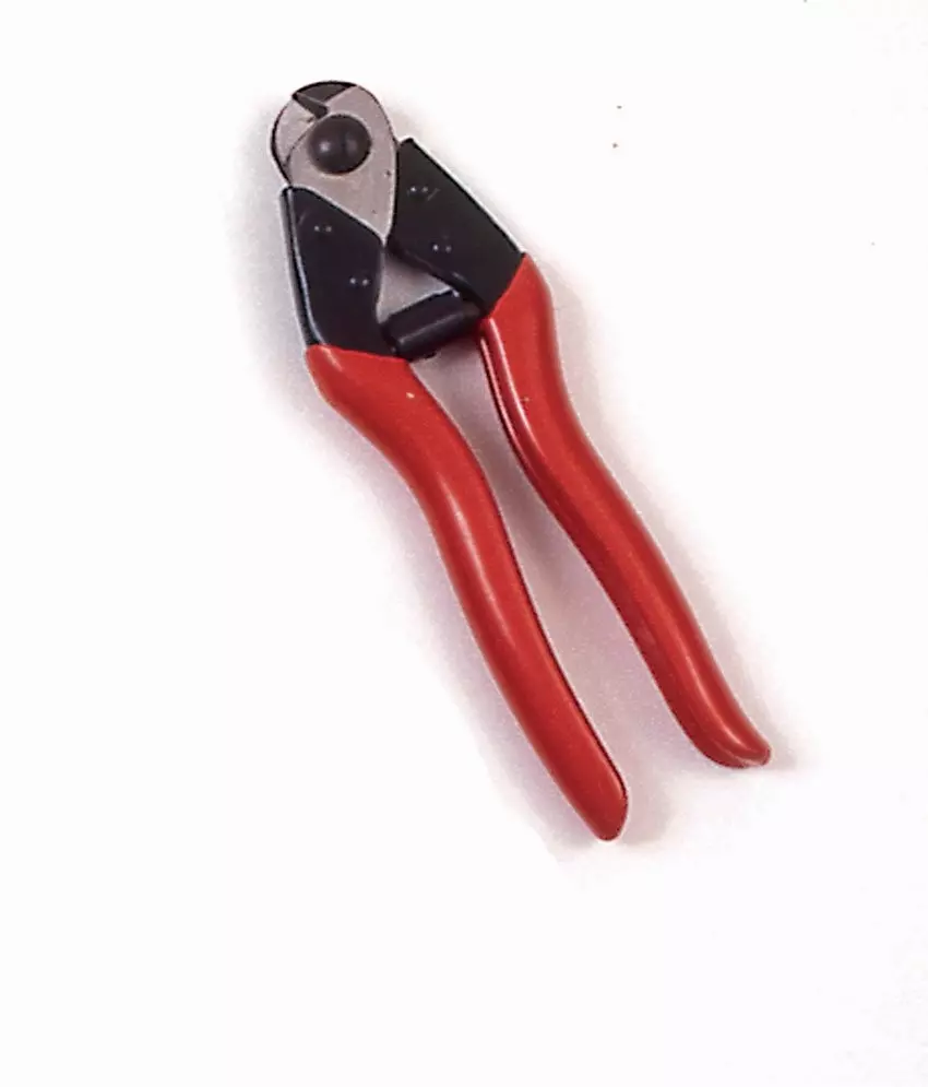 Felco wire cutters for fencing